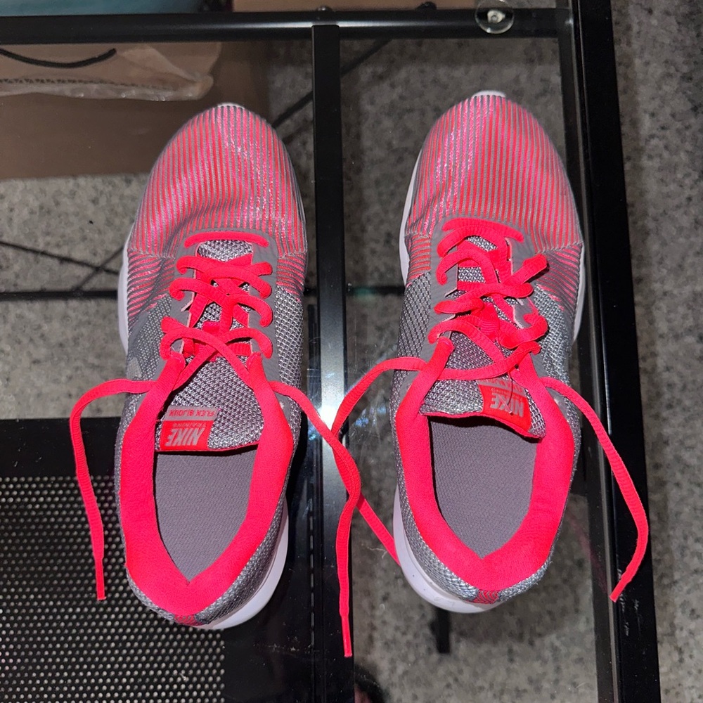 Nike Women's Sneakers in Pink and Gray